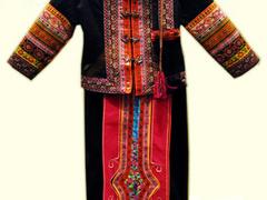 卓简民族服饰专业提供新款仡佬族服饰——亮丽的仡佬族服饰