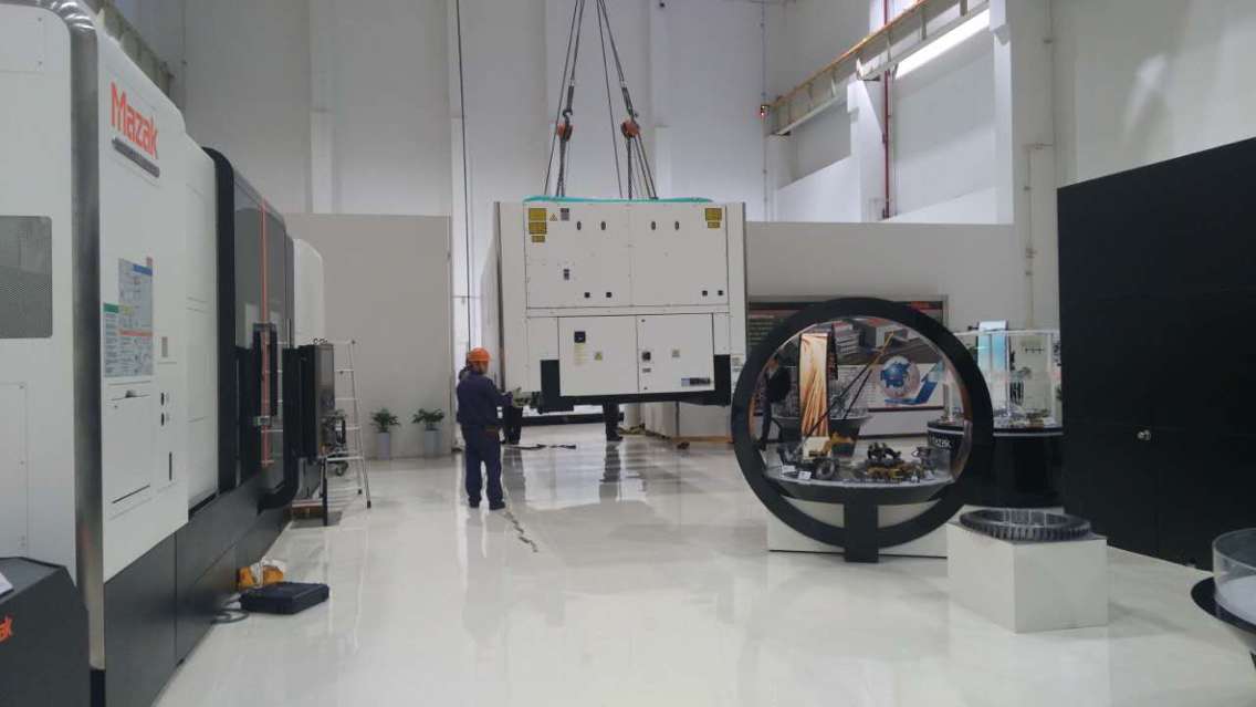 上海大型机械设备起重安装&盘路移位&工厂搬家服务公司