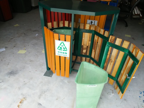 yz钢木垃圾桶 防腐木木条果皮箱 风景区分类垃圾桶 款式新颖 美观实用