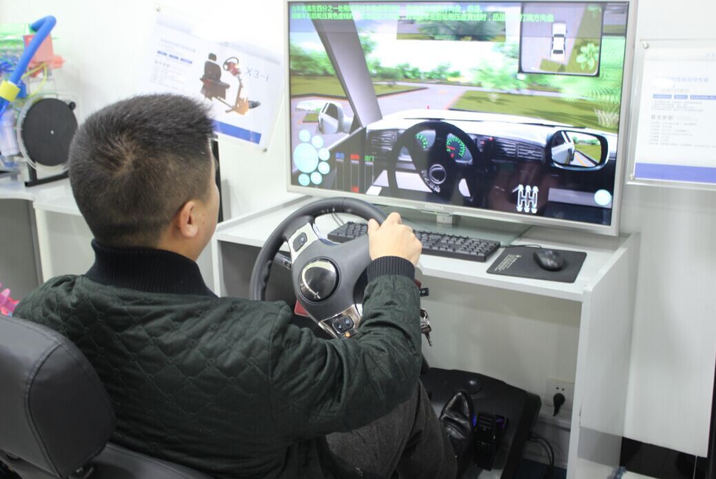 智能驾驶模拟器加盟  加盟界的新秀