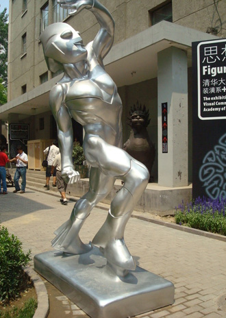 外星人雕塑商场活动|临沂大为广告有限公司