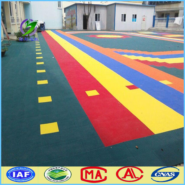 新疆幼儿园室外专用拼装地板  铭邦地板