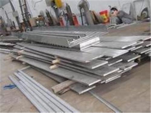 哪儿能买到厂家直销不锈钢中厚板呢    ，达州不锈钢中厚板及分零