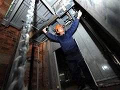 襄阳矿井电梯安装_大量供应质量好的矿井电梯