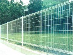河北优质圈地护栏网制造厂家：圈地护栏网供应厂家