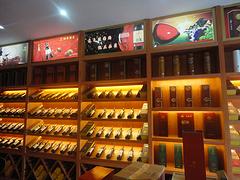 汉阳烟酒展柜厂家，优惠的烟酒展柜推荐