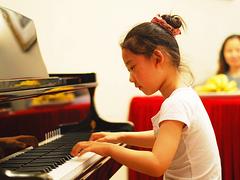 西安钢琴培训选西安维艺轩音乐_快人一步_西安北郊钢琴培训