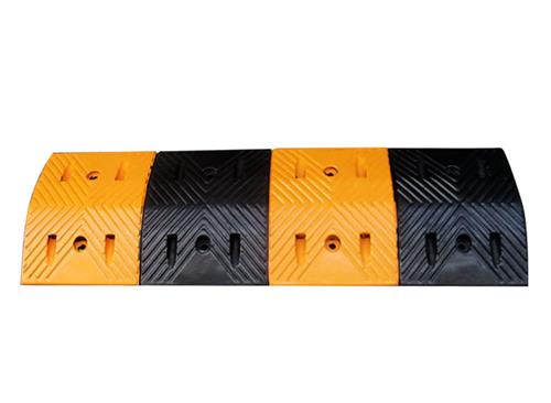 黄黑防滑减速带，反光梯型橡胶减速带价格