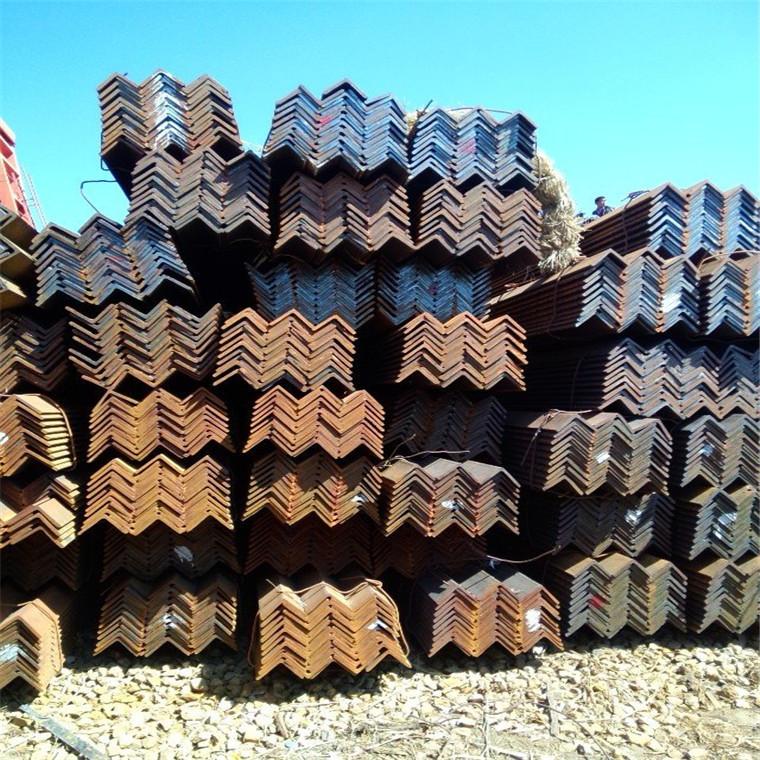 优良的角钢是由钢拓贸易提供  ，西山角钢批发
