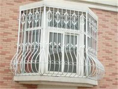 为您推荐铁诚铁艺装饰公司品质好的铁艺防盗窗，新式的铁艺防盗窗