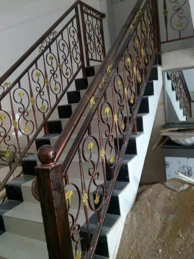 优美耐用的铁艺楼梯设计 精美铁艺楼梯定制