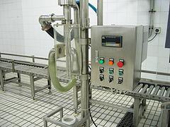 小量程半自动液体灌装机哪家口碑好——中国液体灌装机