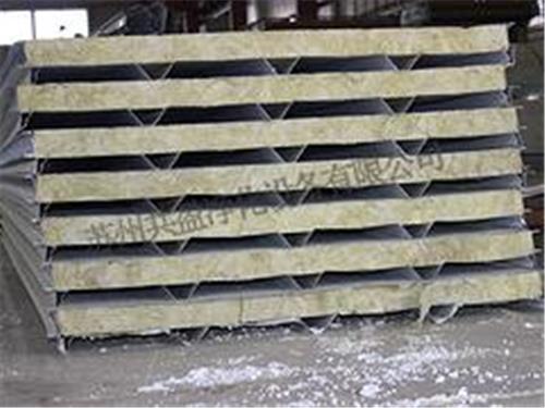 新品硅岩板夹芯板尽在苏州共盈净化 PU夹芯板厂家