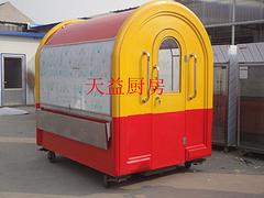 滨州哪里有供应实用的美食房车——博兴小吃车