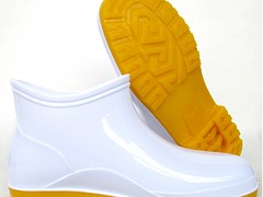 上海哪里有供应新款白色PVC牛筋底加棉雨靴，白色PVC牛筋底加棉雨靴厂家