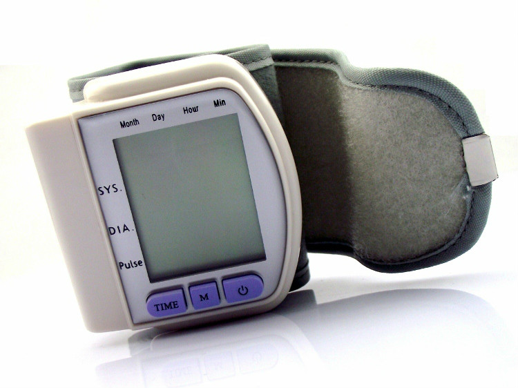 长坤批发语音腕式血压计、电子血压计的详细信息原始图片2