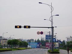 实用的红绿灯供应商当属杭州路兴交通设施 供应警示灯