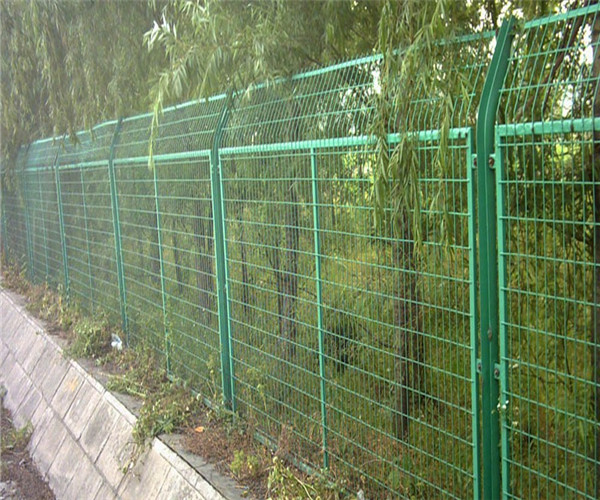 供应衡水质量好的渠道护栏网——渠道护栏