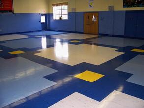 幼儿园塑胶地板提供商：山东幼儿园塑胶地板
