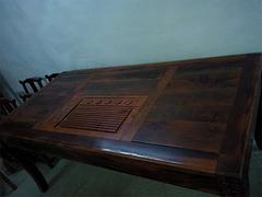 隆林各族实木凳——供应君雨来古典家具精品老料铁木四方凳
