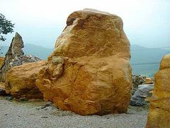 海南小区水景假山厂家直销：海南小区水景假山