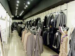 采购各类亚美龙商务西装推荐亚美龙服饰经销部，亚美龙商务西装代理加盟