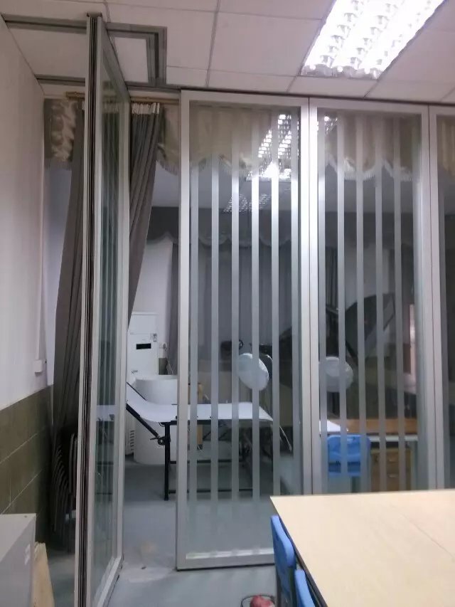 济南玻璃活动隔断   办公室玻璃隔断  固定玻璃隔断