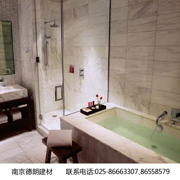 凯诺威私属淋浴房，于细微处见真章，专业师傅测量尺寸，上门完成淋浴房安装凯诺威，品质A的浴室淋浴房安装服务。