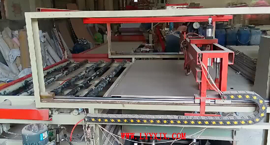 供应pvc贴面石膏天花板机械自动上板机