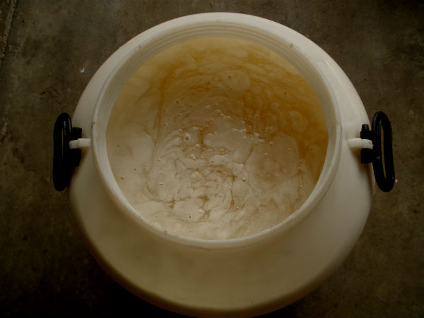 洗洁精浓缩原料直接加水可做出不同等级的洗洁精