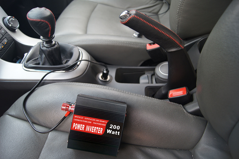 车载逆变器200W 足功率带高品质智能风扇带USB