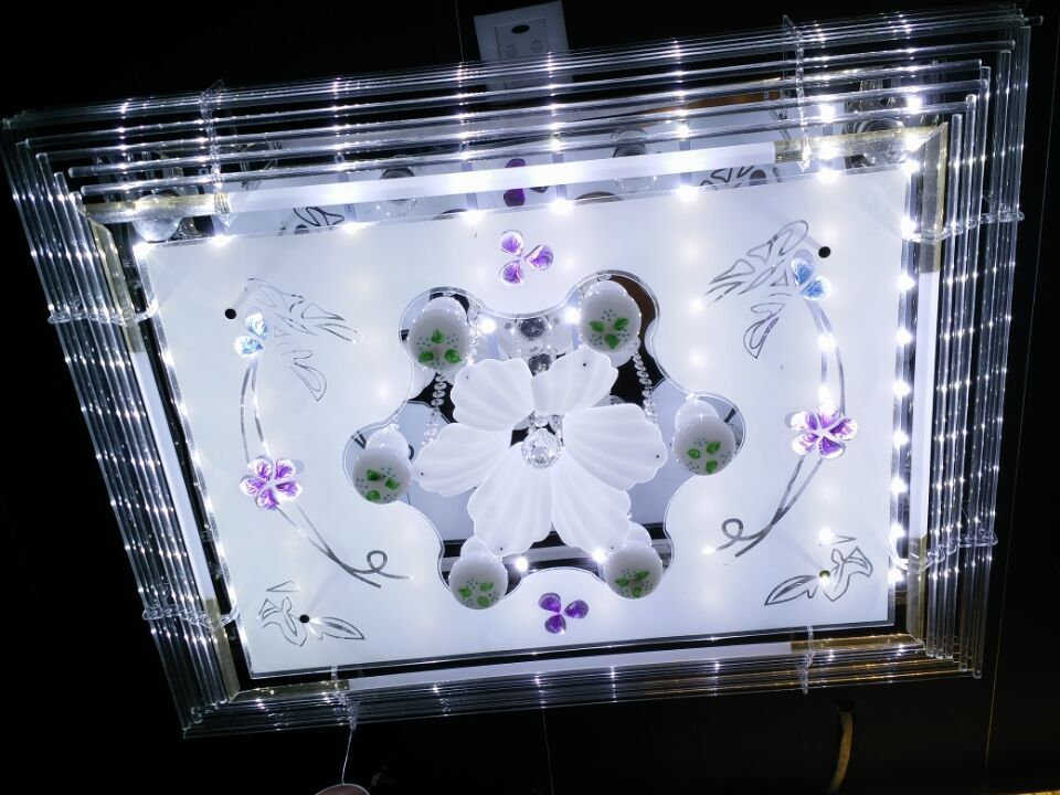 2015跑量客厅水晶灯,跑量灯无售后现代LED喇叭花低压灯,现代葫芦平板水晶灯图片