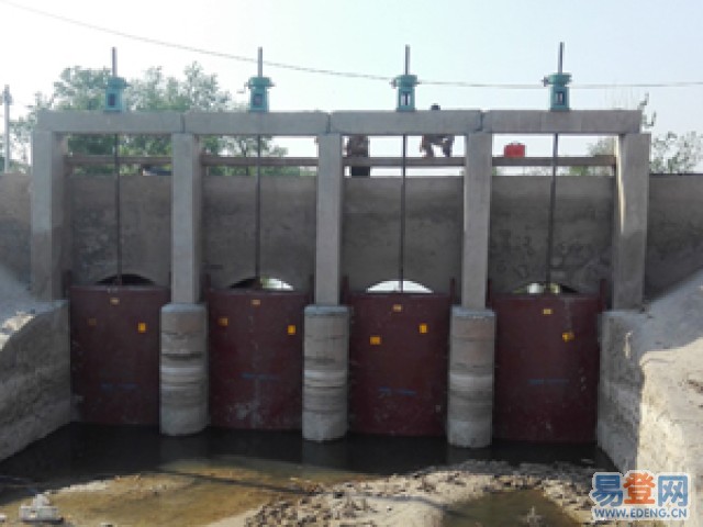 回转式机械格栅清污机用于水厂水电站钢厂泵站前捞取水中漂浮物原始图片2