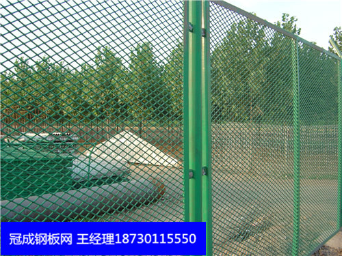 河北钢板网厂家的钢板网一平米多少钱，钢板网护栏，钢板网机