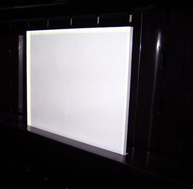 激光网点设计TV导光板全面使用到各类显示器产品