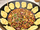 拉洲饮食是东莞专业的土灶柴火鸡柴火鱼，{yl}的土灶柴火鸡柴火鱼